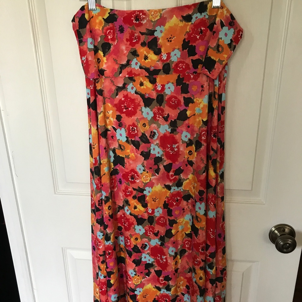 Lularoe floral maxi size L